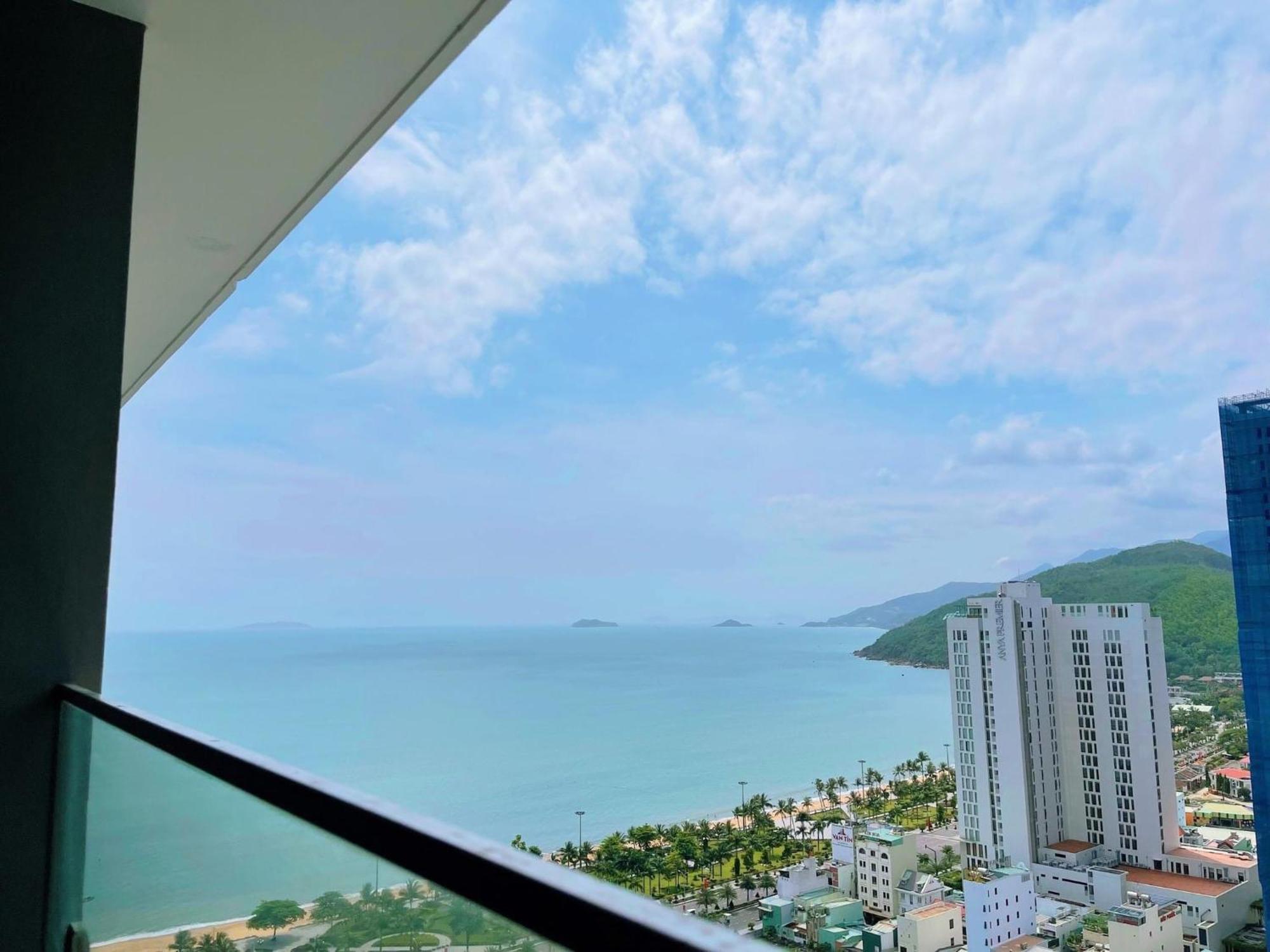 Tony Apartment -Flc Sea Tower Quy Nhon Exteriör bild